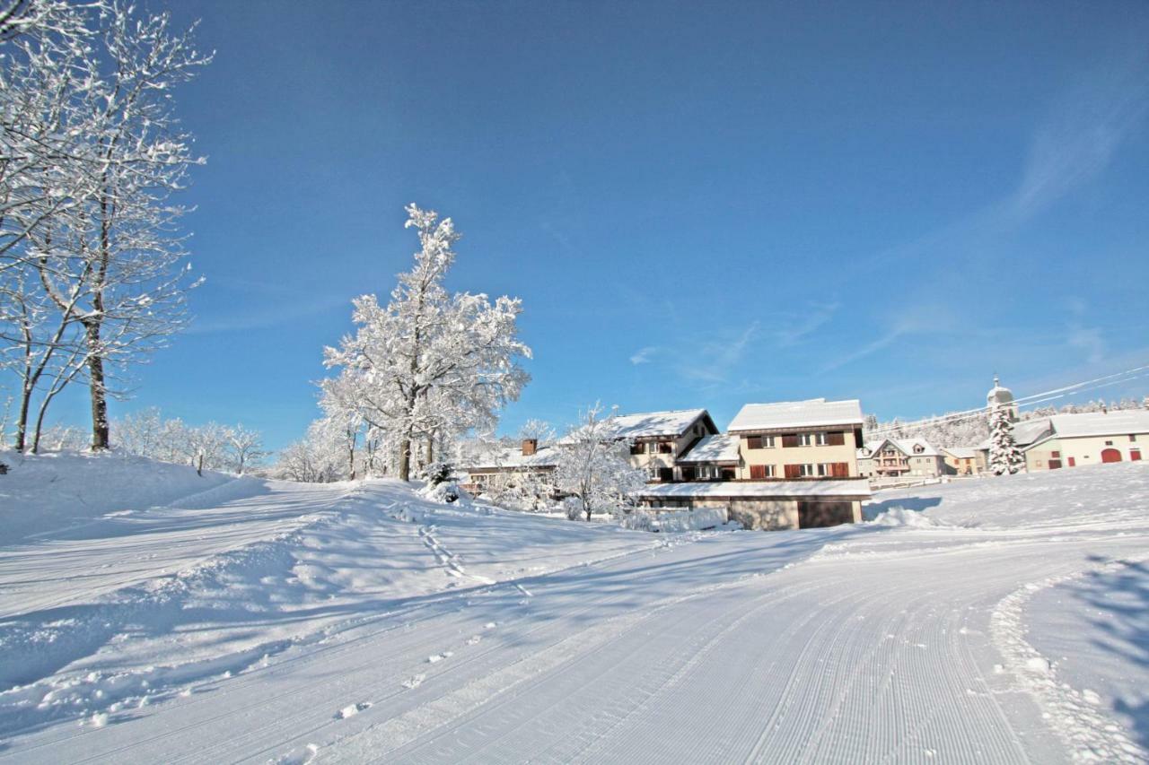 Village De Vacances Les Chevreuils Bellefontaine  ภายนอก รูปภาพ